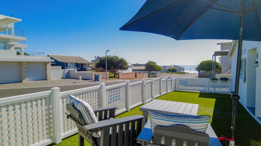 4 Bedroom Property for Sale in Yzerfontein Western Cape